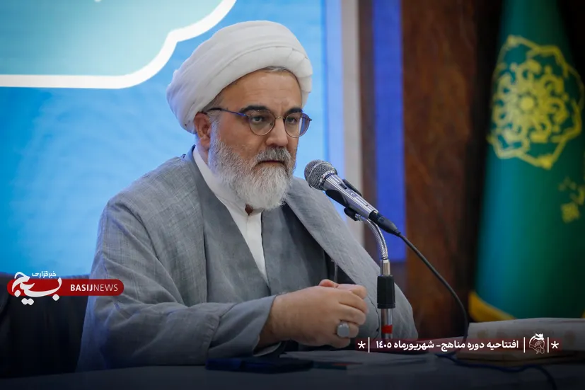 مدرسه باید تولیدکننده سیاست و امر عمومی باشد، نه مصرف‌کننده آن