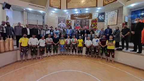 جشن گلریزان جامعه ورزشکاران  در شهرستان شاهین شهر+گزارش تصویری