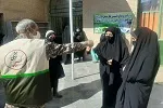 توزیع ۲۰۰ عددماسک رایگان توسط حوزه نرجس خاتون