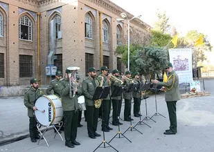 صبحگاه مشترک ناحیه حضرت ولی عصر(عج) در دبیرستان البرز