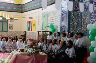 استقبال هزار نفری خواهران درگزی از مسابقات قرآن و عترت بسیج