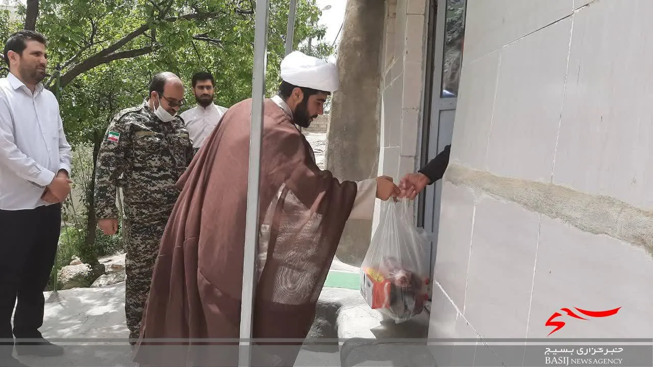 توزیع بسته های معیشتی در سپاه دالاهو