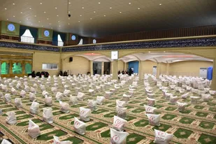 برگزاری مراسم "پویش همکلاسی مهربان" با اهدای 10 هزار بسته پوشاک و لوازم التحریر