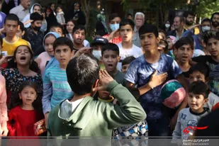 گزارش تصویری از کاروان شادی در محله "حصارک پایین" کرج