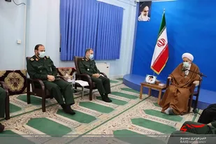 فرمانده سپاه کربلا با آیت الله لائینی دیدار کرد