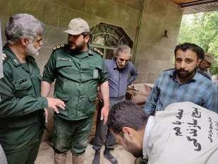 خدمت رسانی جهادگران سپاه امام حسن مجتبی(ع) در مناطق سیل زده الموت شرقی