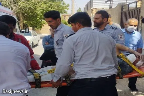 سقوط کارگر ملایری از طبقه چهارم ساختمان به عمق چاهک آسانسور