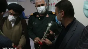 تجلیل مسئولین سپاه از پرستاران درشهرکرد1