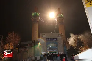 طنین بانگ مقدس الله اکبر در گوهردشت کرج و نورافشانی در شب ۲۲ بهمن