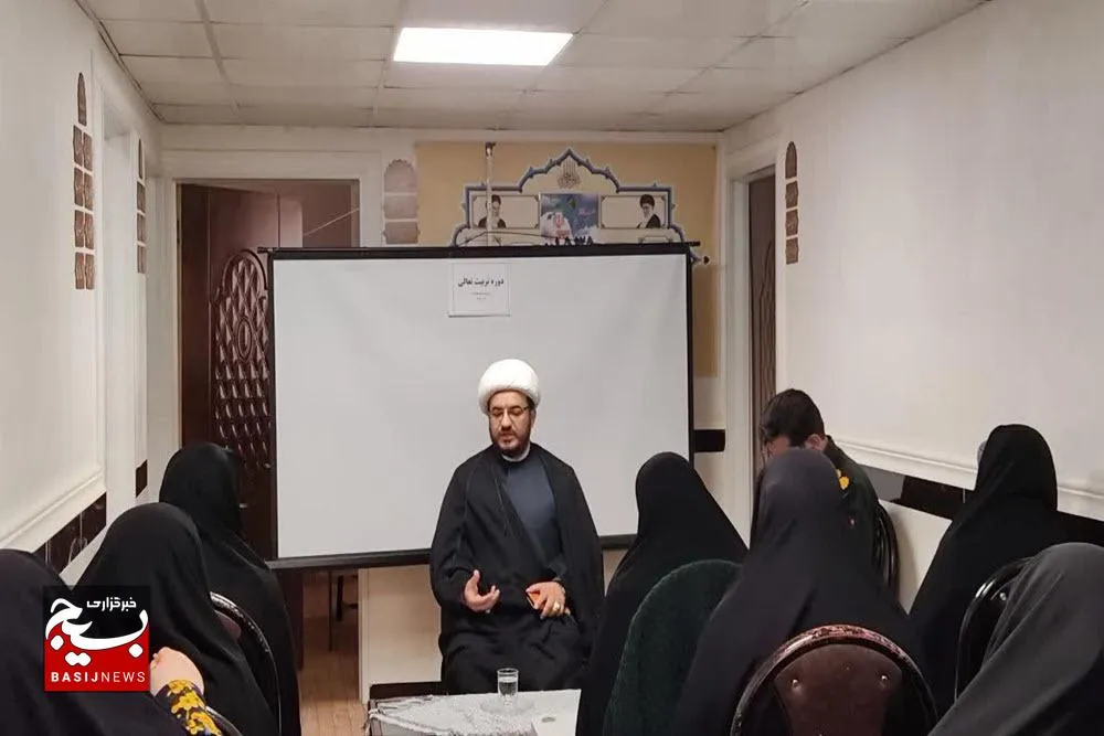 هدف بسیج، تربیت انسان‌های کامل و متعالی است