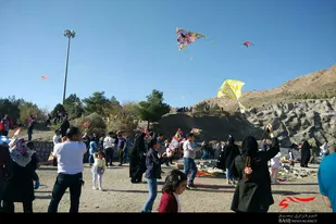 جشنواره بادبادک&zwnj;ها در بام ملایر