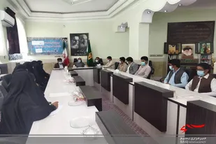 دیدار اعضای ستاد هفته بسيج دانش آموزی با امام جمعه شهرستان سراوان
