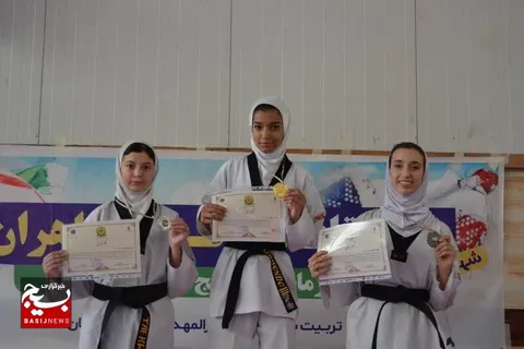 مسابقات قهرمانی تکواندو خواهران بسیج استان زنجان برگزار شد.