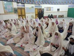 جشن ویژه دانش آموزان  روزه اولی در مسجد صاحب الزمان (عجل الله تعالی فرجه الشریف) نجف آباد برگزار شد