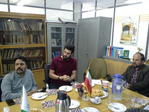 نشست مدیرعامل انجمن تئاترانقلاب و دفاع مقدس با منتخبین جشنواره ها برگزار شد