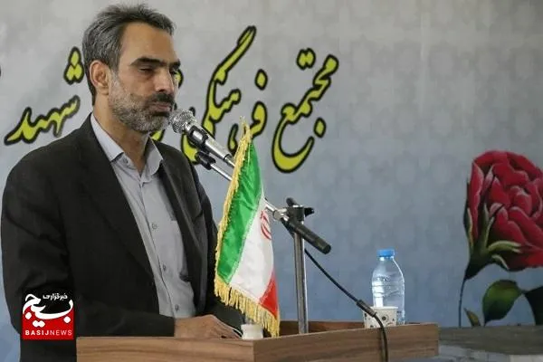 جمهوری اسلامی پرچمدار تمدن نوین در مقابل همه قدرت‌هاست/ قدرت ایران اسلامی جامعه نخبگانی آن و شما دانش آموزان هستید