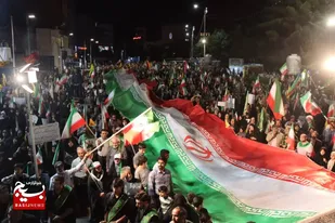 برگزاری ویژه&zwnj;برنامه &laquo;یک&zwnj;صدا ایران&raquo; در کرمان/ اجرای مجسمانه &laquo;برای ایران&raquo; در میدان کوثر
