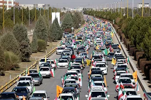 جشن به یادماندنی مردم کرمان در ۲۲ بهمن ۹۹/"حاج قاسم هنوز زنده است"