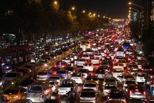 تمرکز مجتمع های تجاری؛ عامل اصلی ترافیک در شمال تهران