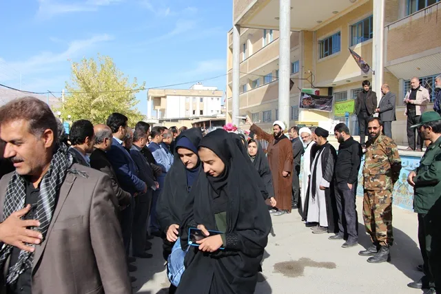 اعزام دانش آموزان کیار به سرزمین نور