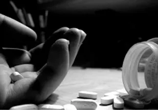 مسئولان برای مقابله با افزایش خودکشی چاره ای بیندیشند