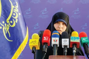 گفت&zwnj;و&zwnj;گو با زینب احمدی دبیر اولین رویداد سراسری زنان در حوزه تجسمی &laquo;باهنران&raquo;