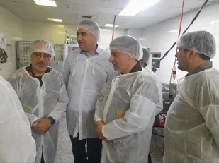 بازدید از کارخانه تولید لوازم آرایشی بهداشتی در منطقه ویژه اقتصادی سلفچگان