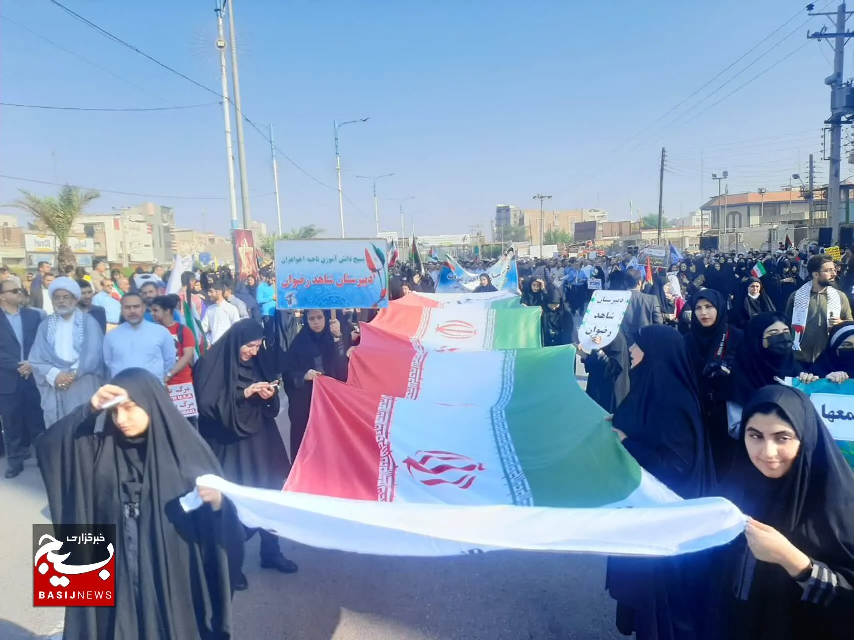 همگام با سراسر کشور خروش انقلابی مردم اهواز در دفاع از آرمان های فلسطین