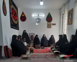 جلسه خودسازی ماه مبارک رمضان در پایگاه بسیج شهیده طیبه واعظی