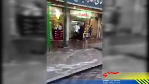 وضعیت تأسف‌بار خیابان‌های پایتختِ بدون شهردار پس از باران دیروز عصر تهران