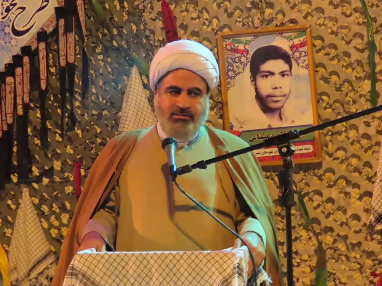 امام جمعه بندرلنگه: بسیج لشکری بی قید و شرط است