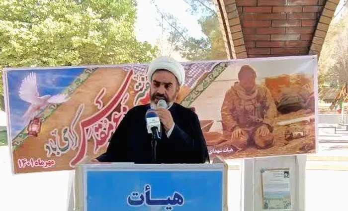 پایمردی و استقامت ملت ایران اسلامی در تاریخ بی نظیر بوده است/ جوانان امروز آرمان های شهدا را تداوم بخشند