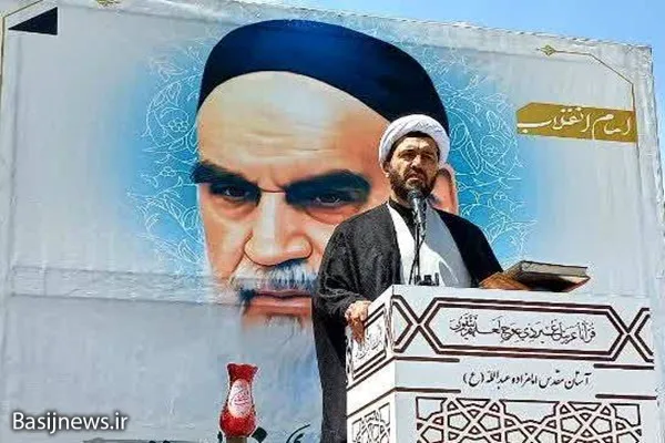 امام خمینی(ره) تربیت یافته مکتب اسلام ناب است