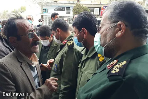 سردار غلامرضا سلیمانی در جمع زلزله‌زدگان سی‌سخت