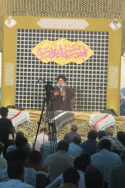 سرافرازی ،عزت واقتدار انقلاب مرهون خون شهدایی است که در پای درخت انقلاب ریخته شده است