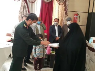 خانواده های بسیج اقشار و متخصصین سپاه فتح تجلیل شدند/ سردار خرم دل : روند فرزند آوری در خانواده ها مدنظر قرار  گیرد + ( تصاویر)