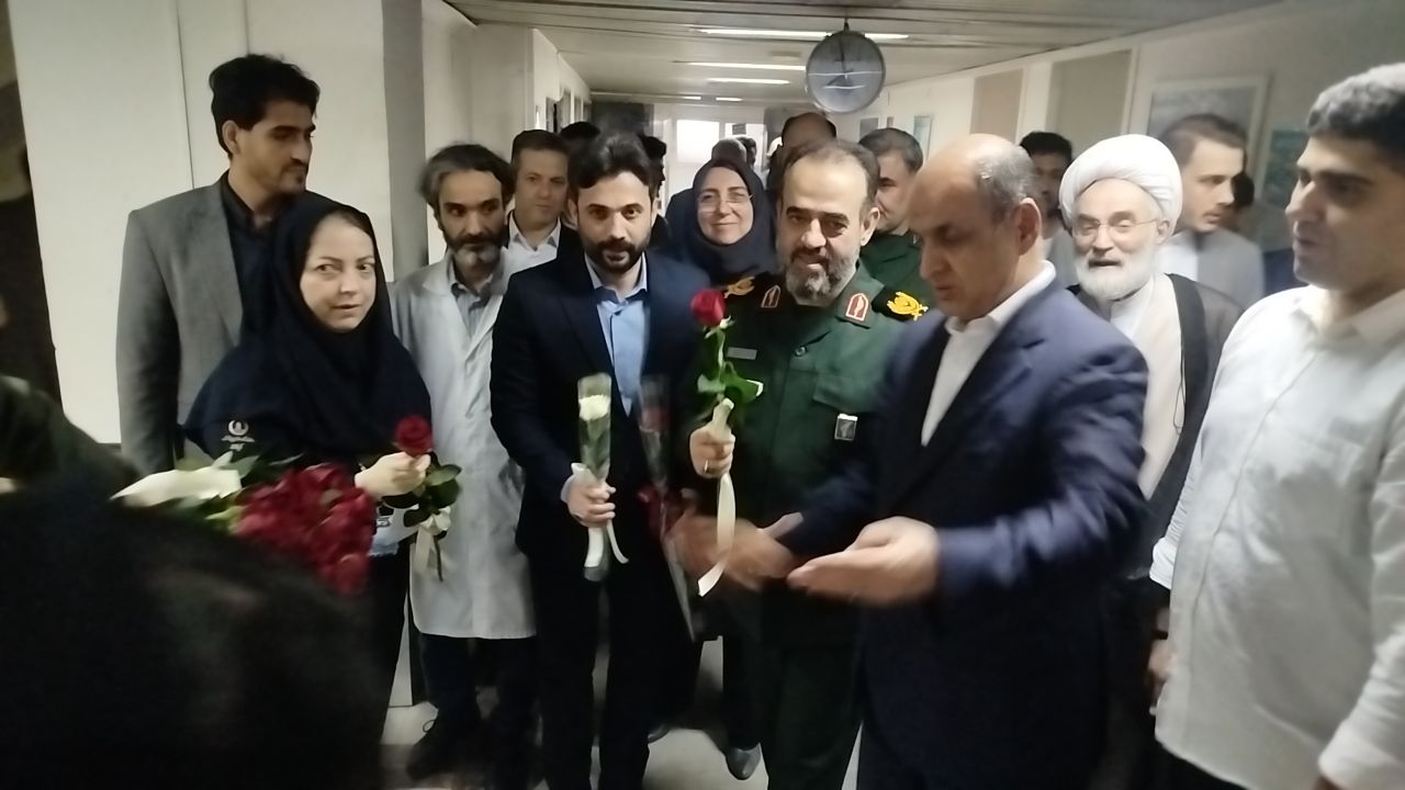 کادر درمان گیلان در هر شرایطی آماده خدمت به مردم است کادر درمان گیلان در هر شرایطی آماده خدمت به مردم است