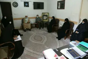 دیدار گروه جهادی خواهران پایگاه شهدای محراب با ایت الله ناصری