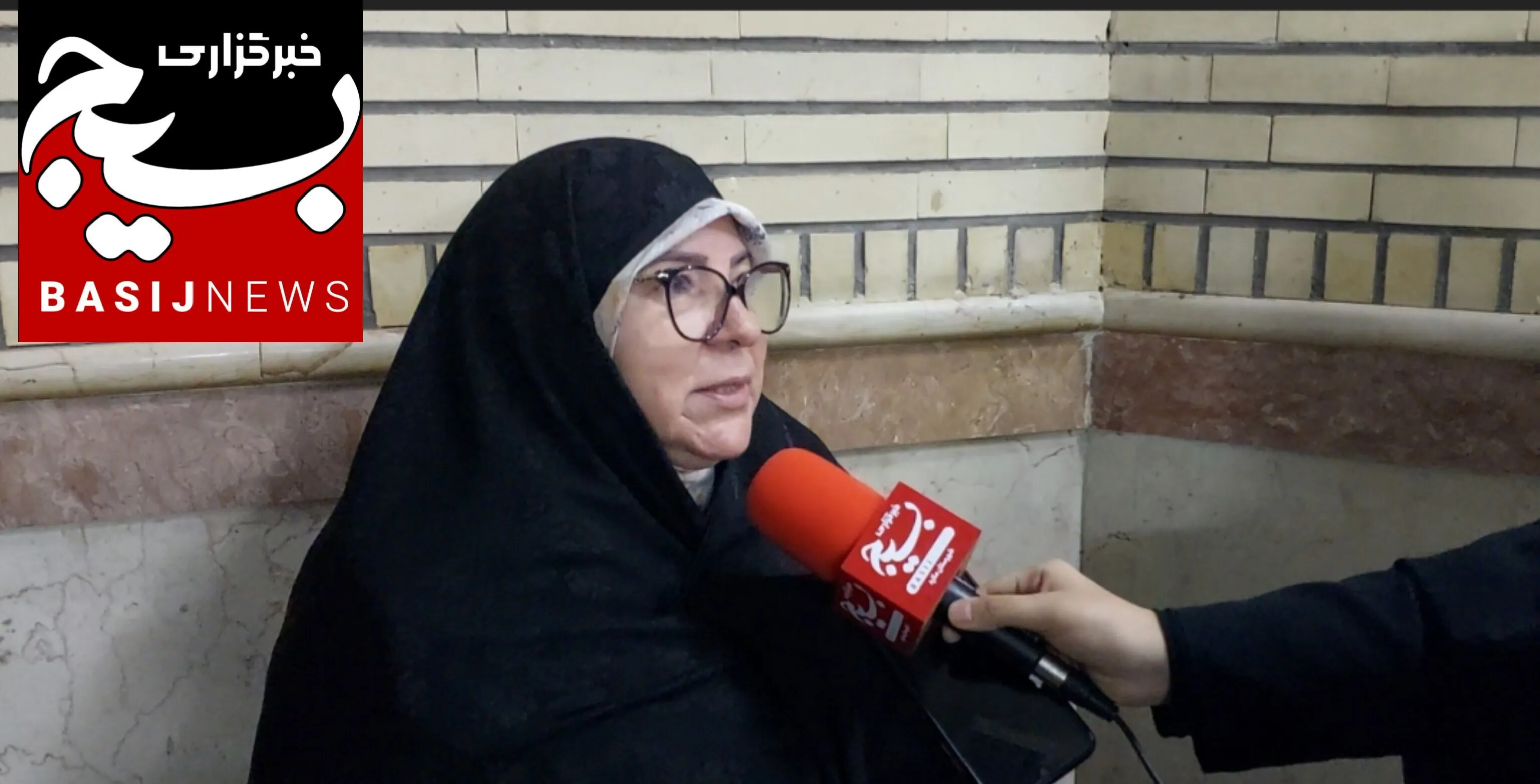 مصاحبه با مادر شهید عباس آبیاری شهید شاخص ورزشکار استان تهران/فیلم