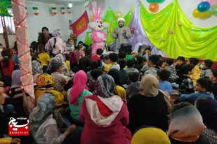 برگزاری جشن انقلاب و نمایشگاه کتاب به همت حوزه حضرت زینب (س) درگزین