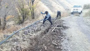 بهره مندی محروم ترین روستای طارم سفلی از نعمت آب شرب بهداشتی