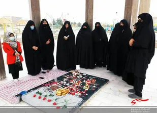 غبارروبی و عطر افشانی مزار شهدا گمنام در شهر قنوات