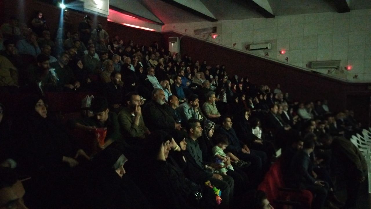 اکران مردمی فیلم «جانشین» در سینما سپیدرود رشت اکران مردمی فیلم «جانشین» در سینما سپیدرود رشت
