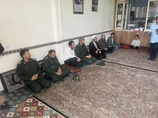 با خانواده شهید مدافع حرم شهرستان زرند دیدار نمود