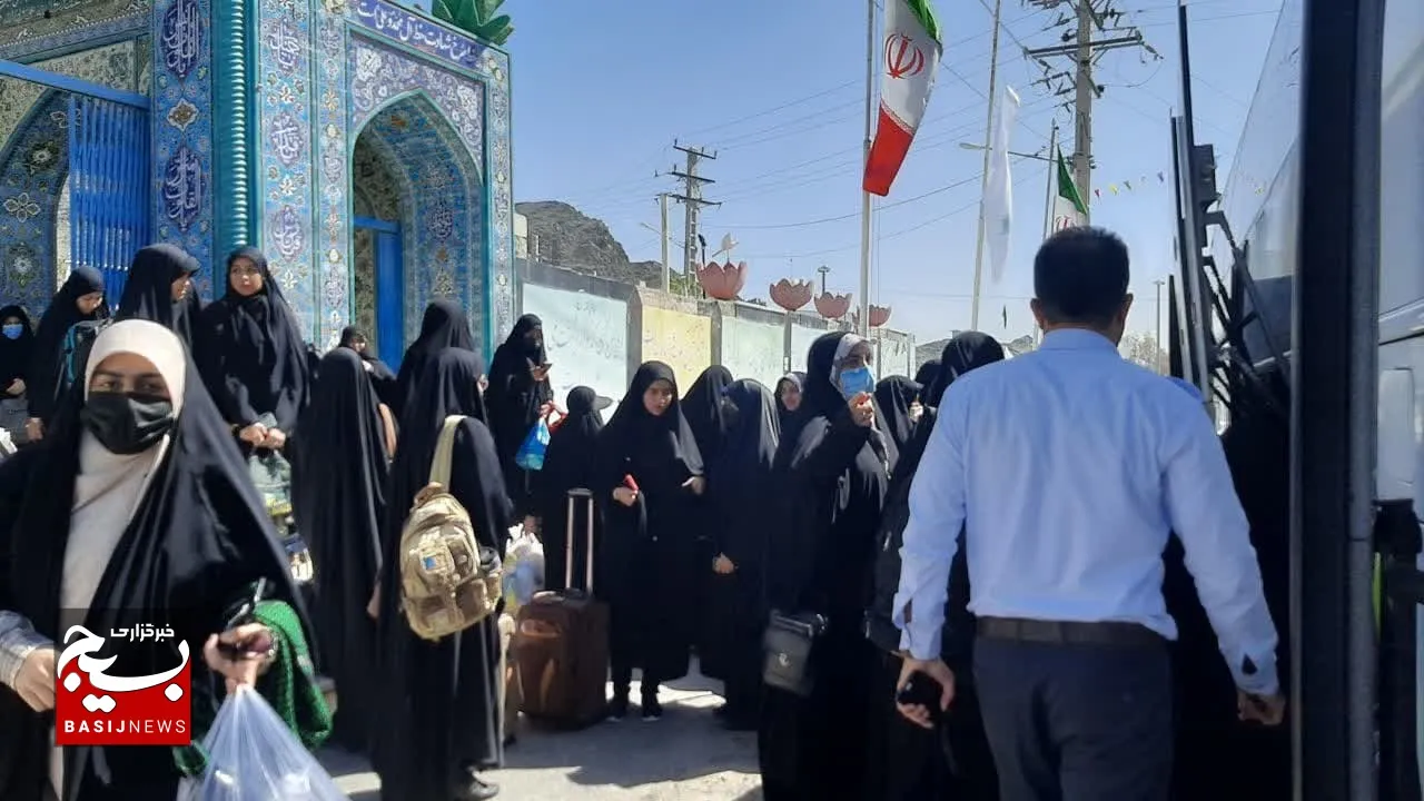 اعزام ۱۲٠ طلبه بسیجی خواهر، به راهیان نور/ اردوهای راهیان نور در گام دوم انقلاب یکی از روش‌های موثر جهادتبیین است