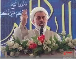 حضور مردم در برنامه ها پرشور و با صلابت است