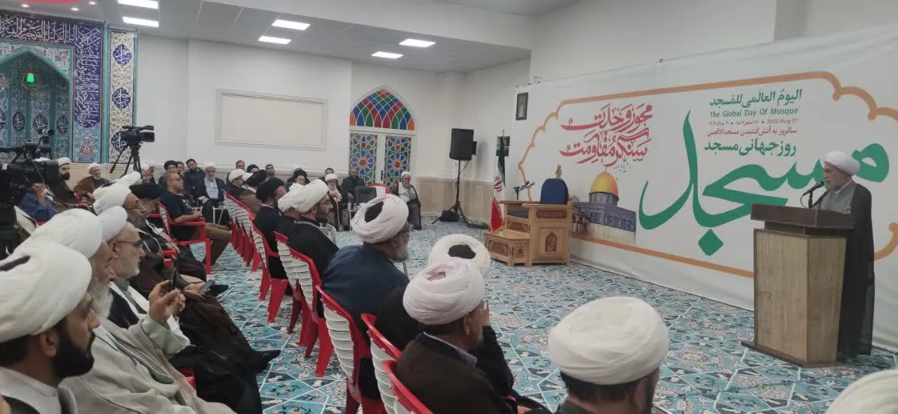 برای آبادی مساجد، حضور علماء باید حضور جدی‌تر، معناداری و تأثیرگذار تری باشد