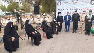 استقبال باشکوه مرزداران دهلرانی از تمثال شهدا+گزارش تصویری