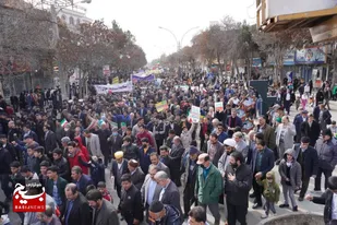 شکوهِ همبستگی و اتحاد مردم چناران در راهپیمایی یوم الله ۲۲ بهمن+تصاویر و فیلم