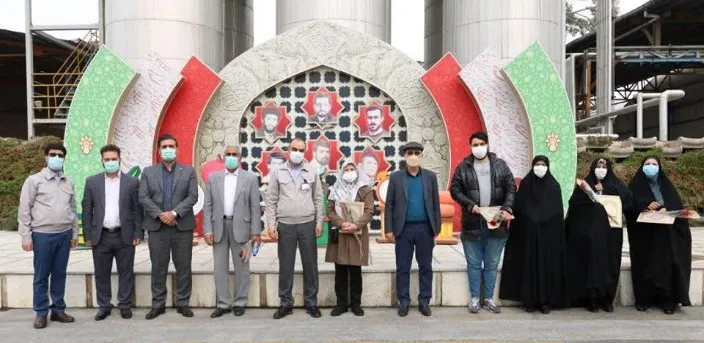 تجلیل از خانواده 6 شهید شرکت مارگارین